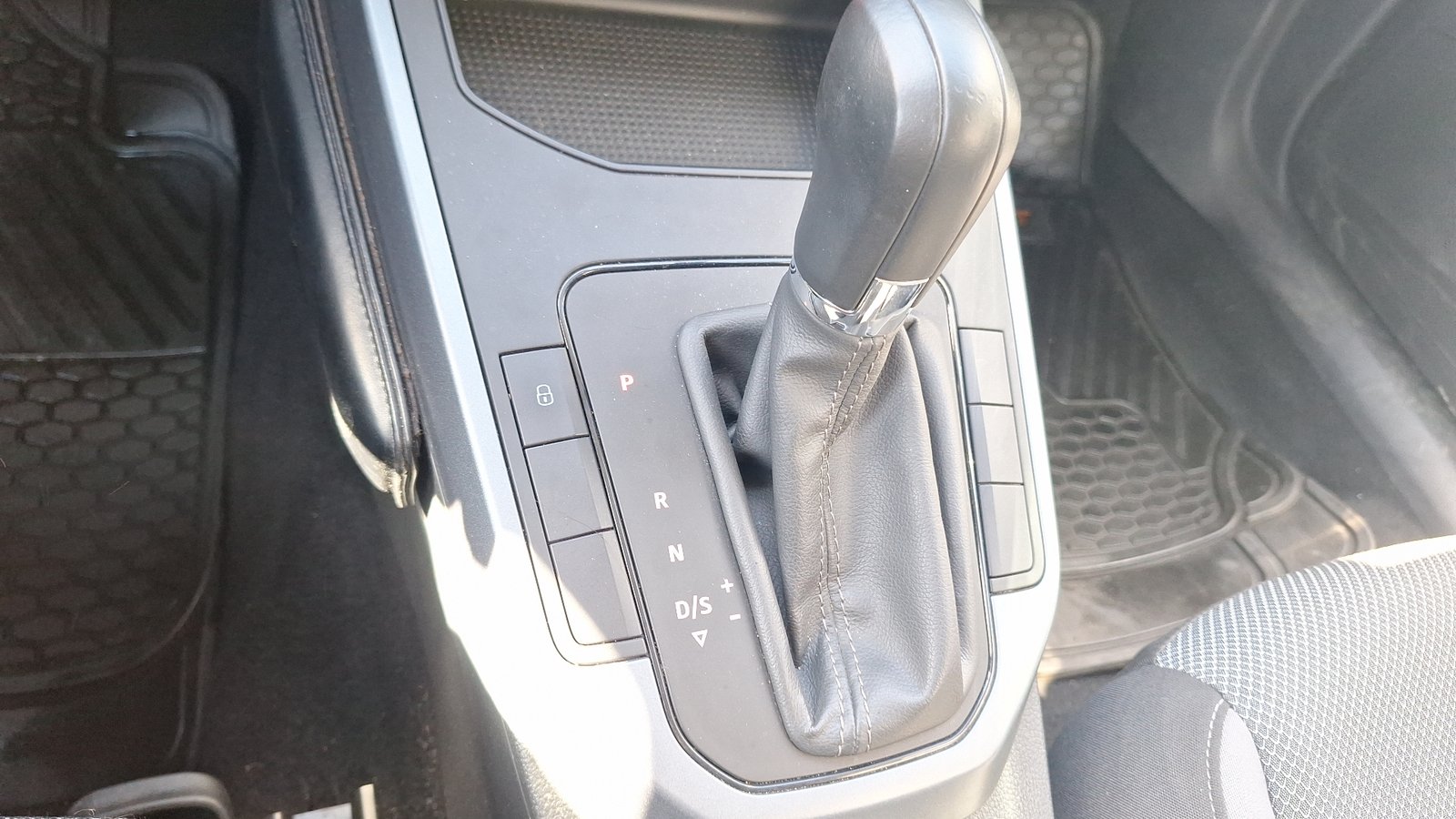 Seat Arona 2022 - Imagen 11 de 14