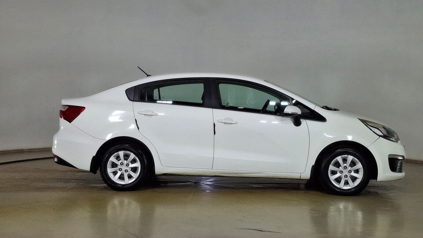 Kia RIO 4 2017 - Imagen 4 de 15