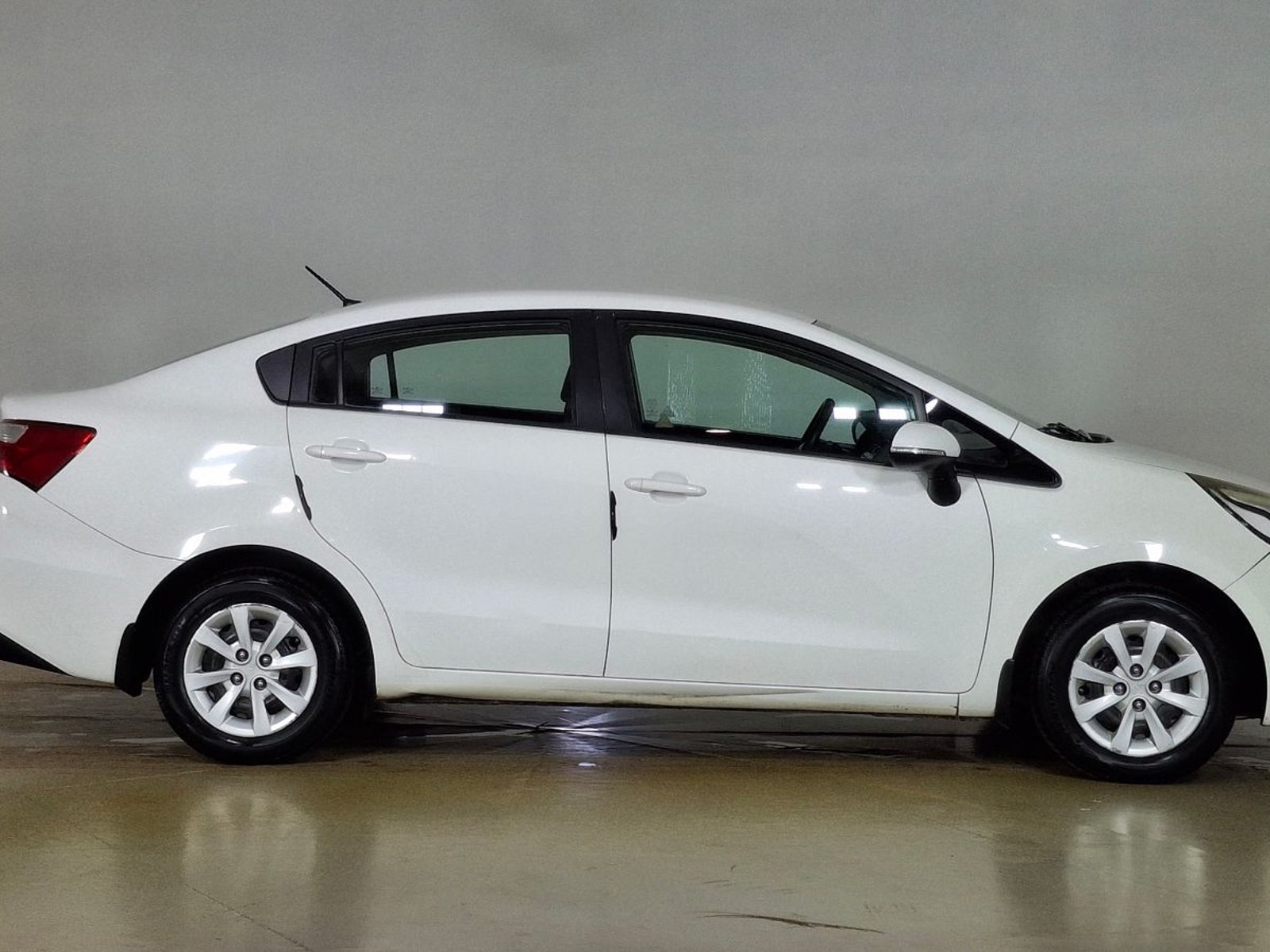 Kia RIO 4 2017 - Foto 4 de 15