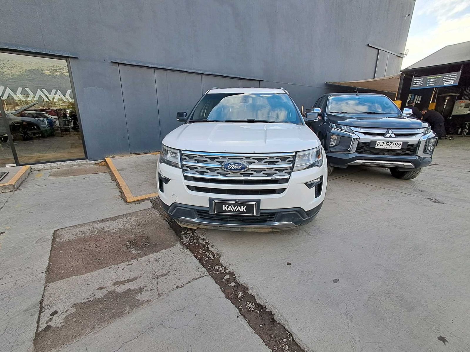 Ford Explorer 2018 - Foto 2 de 4