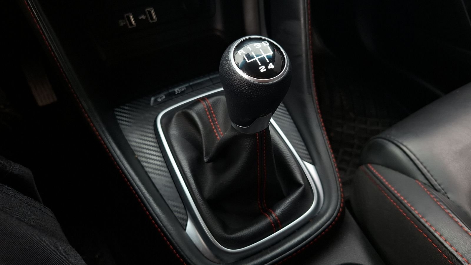 MG ZX 2024 - Imagen 11 de 15