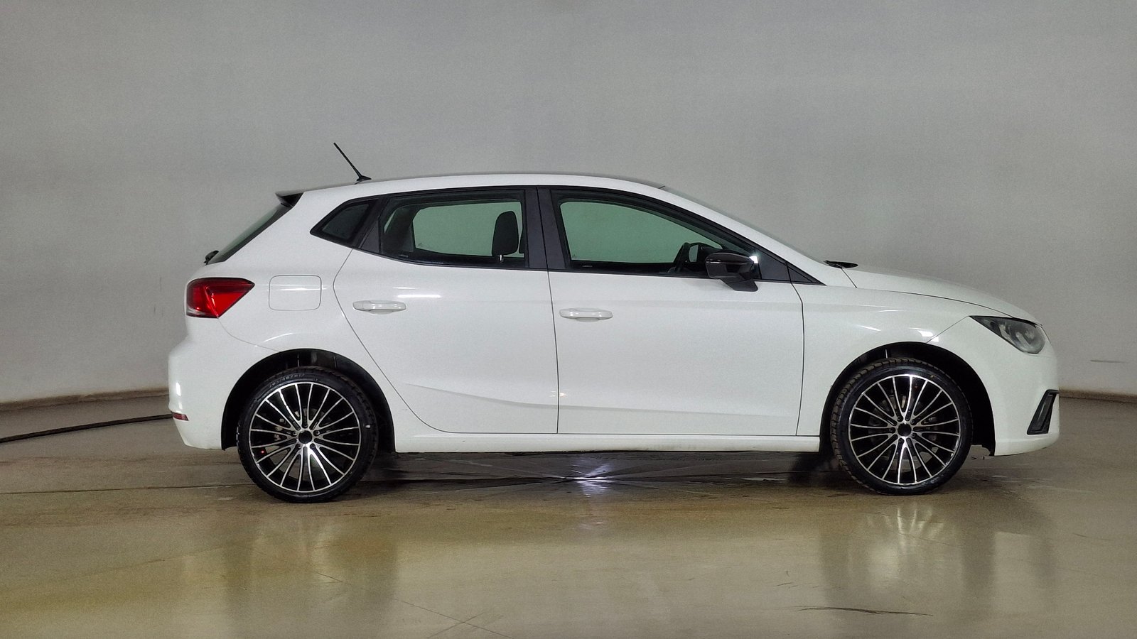 Seat Ibiza 2020 - Foto 4 de 15