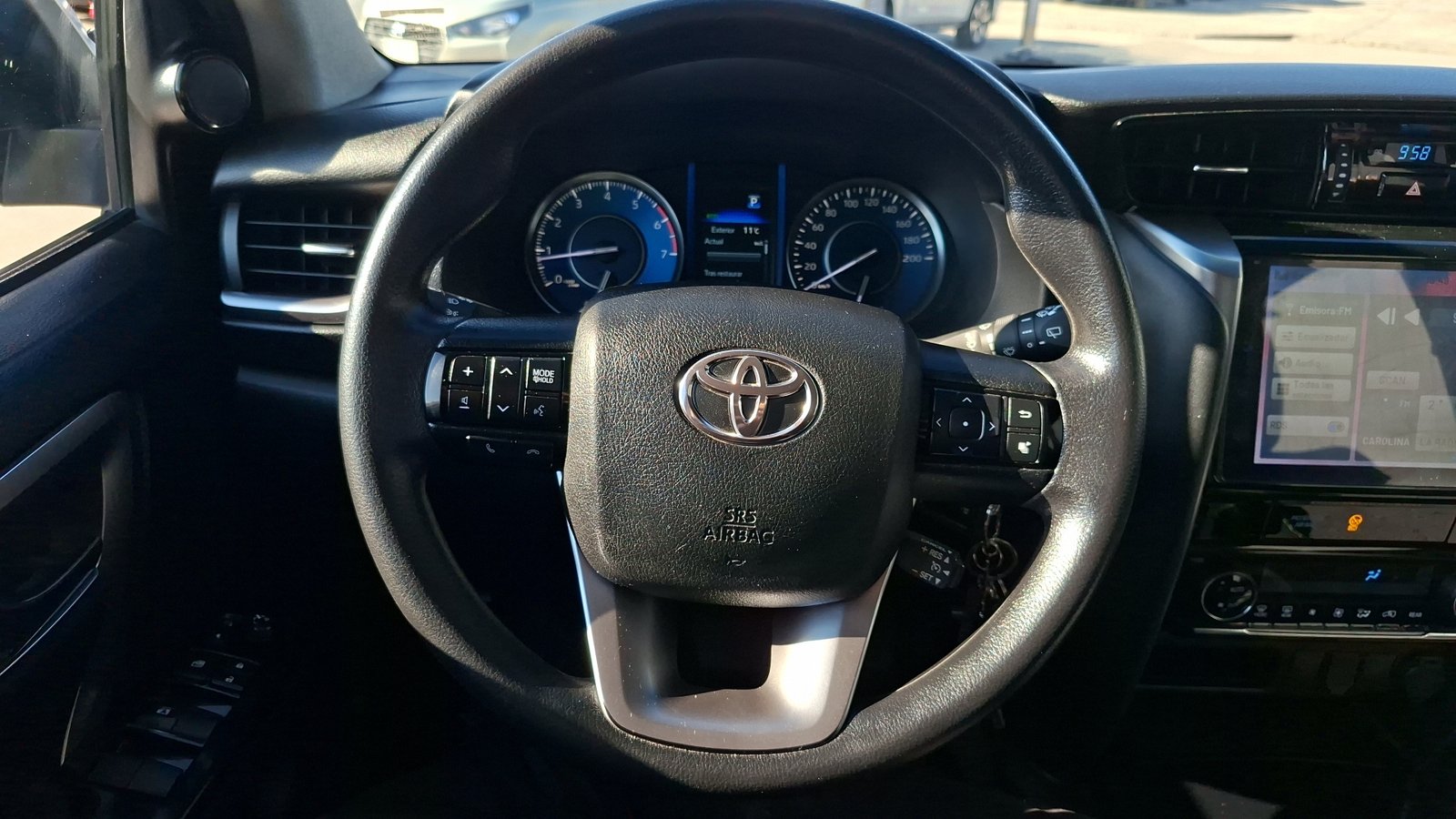 Toyota Fortuner 2022 - Imagen 8 de 16