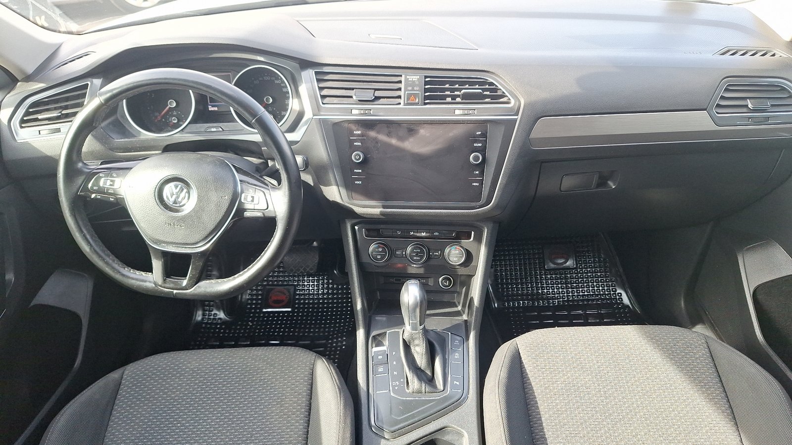Volkswagen Tiguan 2019 - Imagen 6 de 15