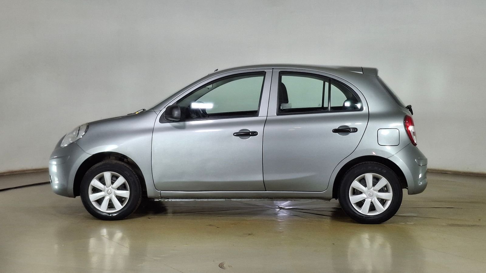 Nissan March 2015 - Imagen 7 de 15