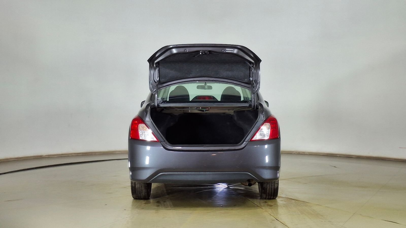 Nissan Versa 2018 - Imagen 6 de 16