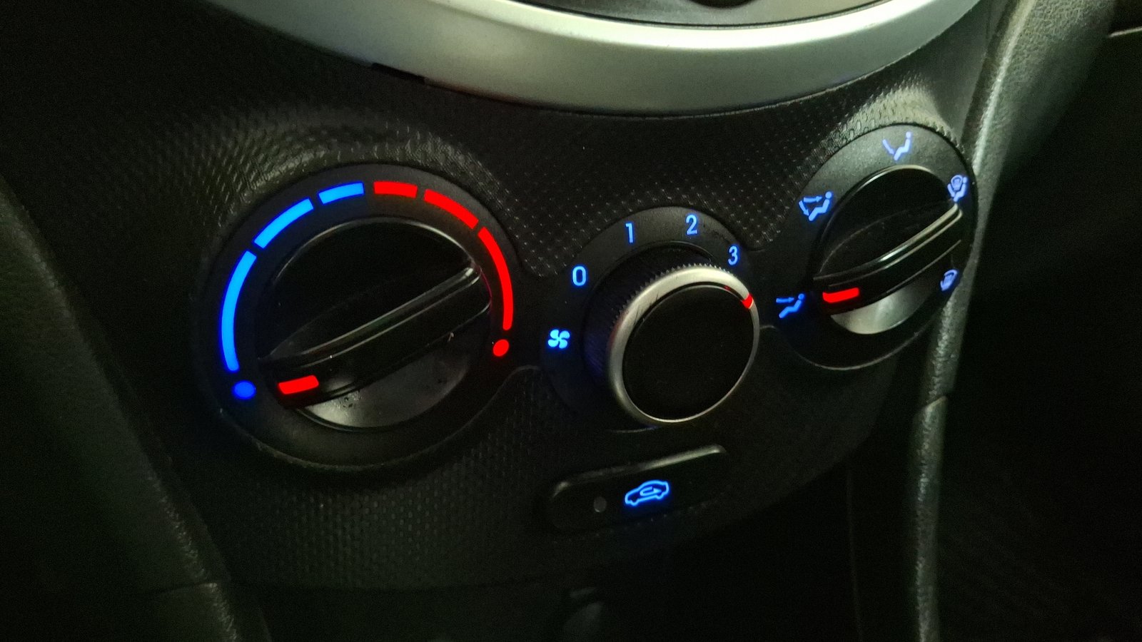 Hyundai Accent 2016 - Imagen 15 de 16