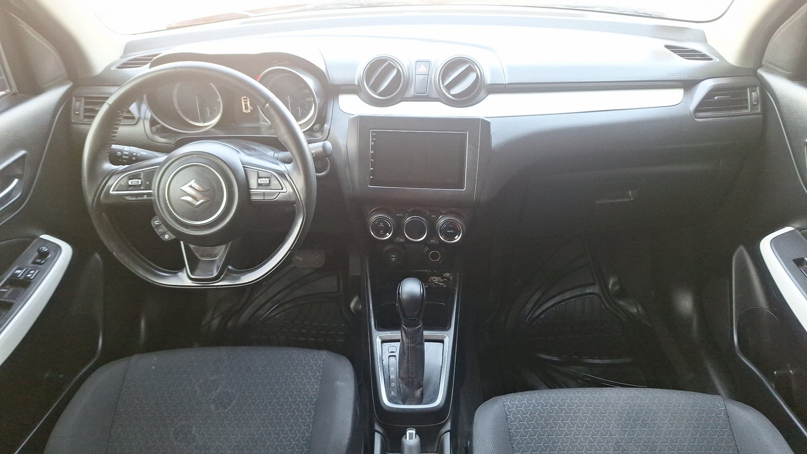 Suzuki Swift 2020 - Imagen 6 de 15