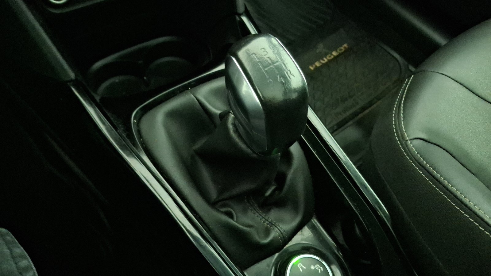 Peugeot 2008 2018 - Imagen 11 de 17