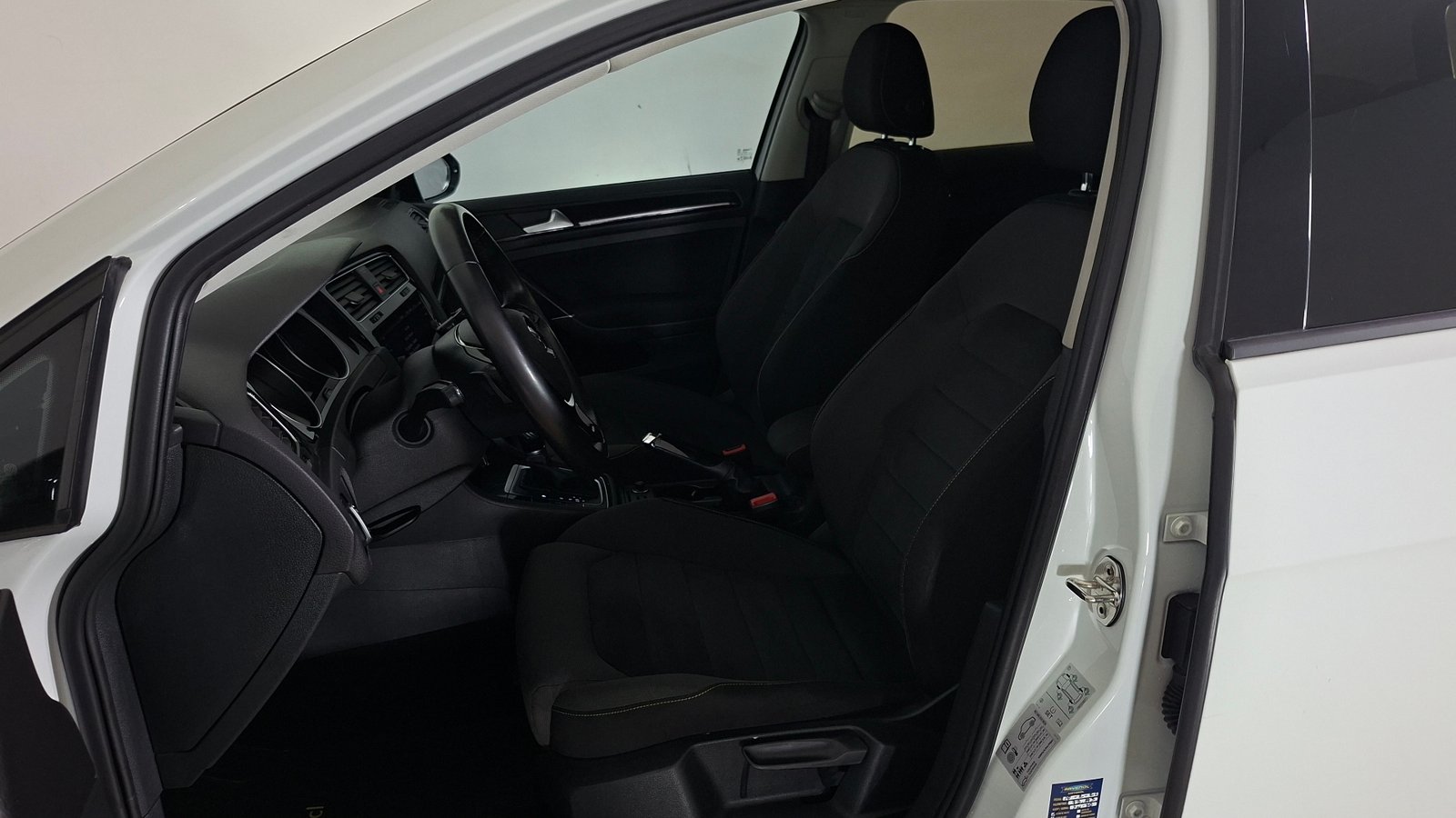 Volkswagen Golf 2020 - Imagen 14 de 17