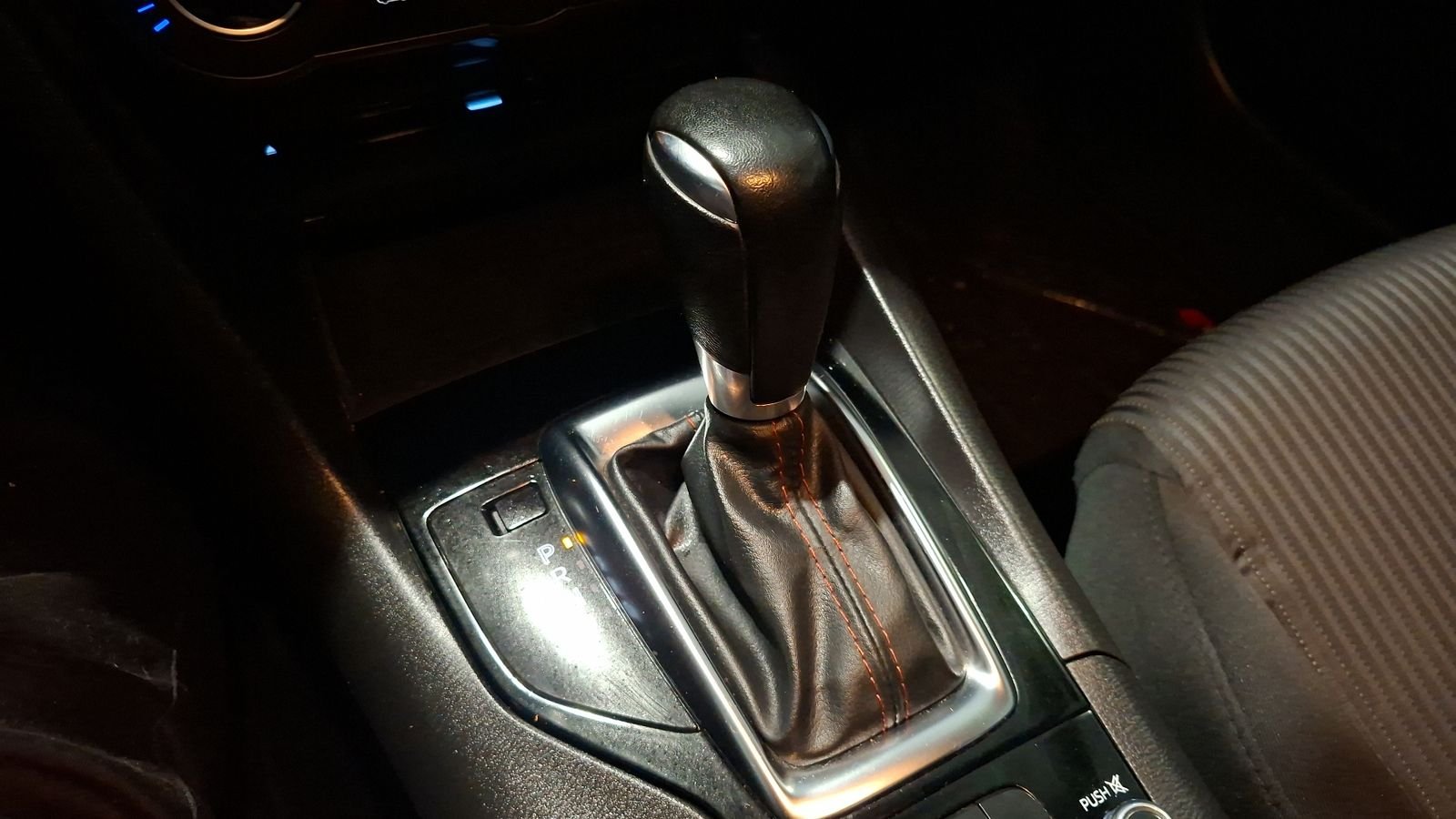 Mazda Mazda 3 2016 - Imagen 12 de 18