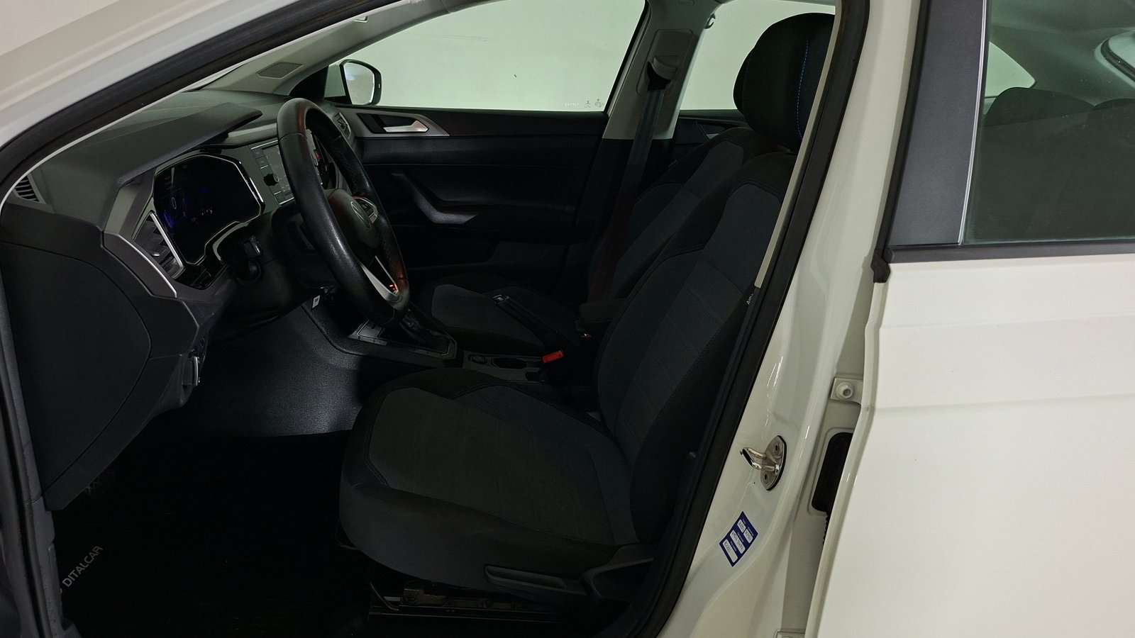 Volkswagen Nivus 2024 - Imagen 14 de 17