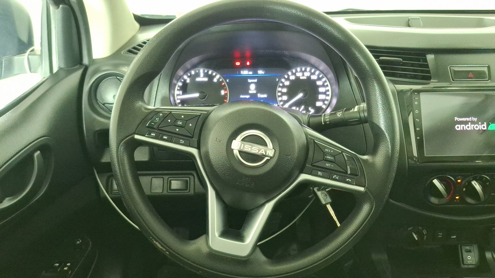 Nissan Navara 2023 - Imagen 8 de 16