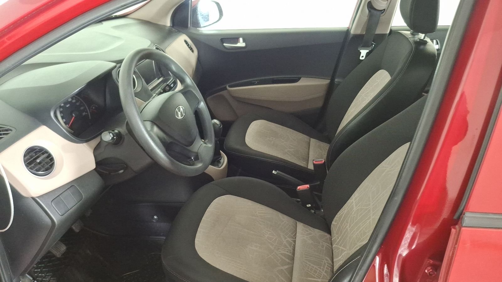 Hyundai Grand I10 2019 - Imagen 13 de 16
