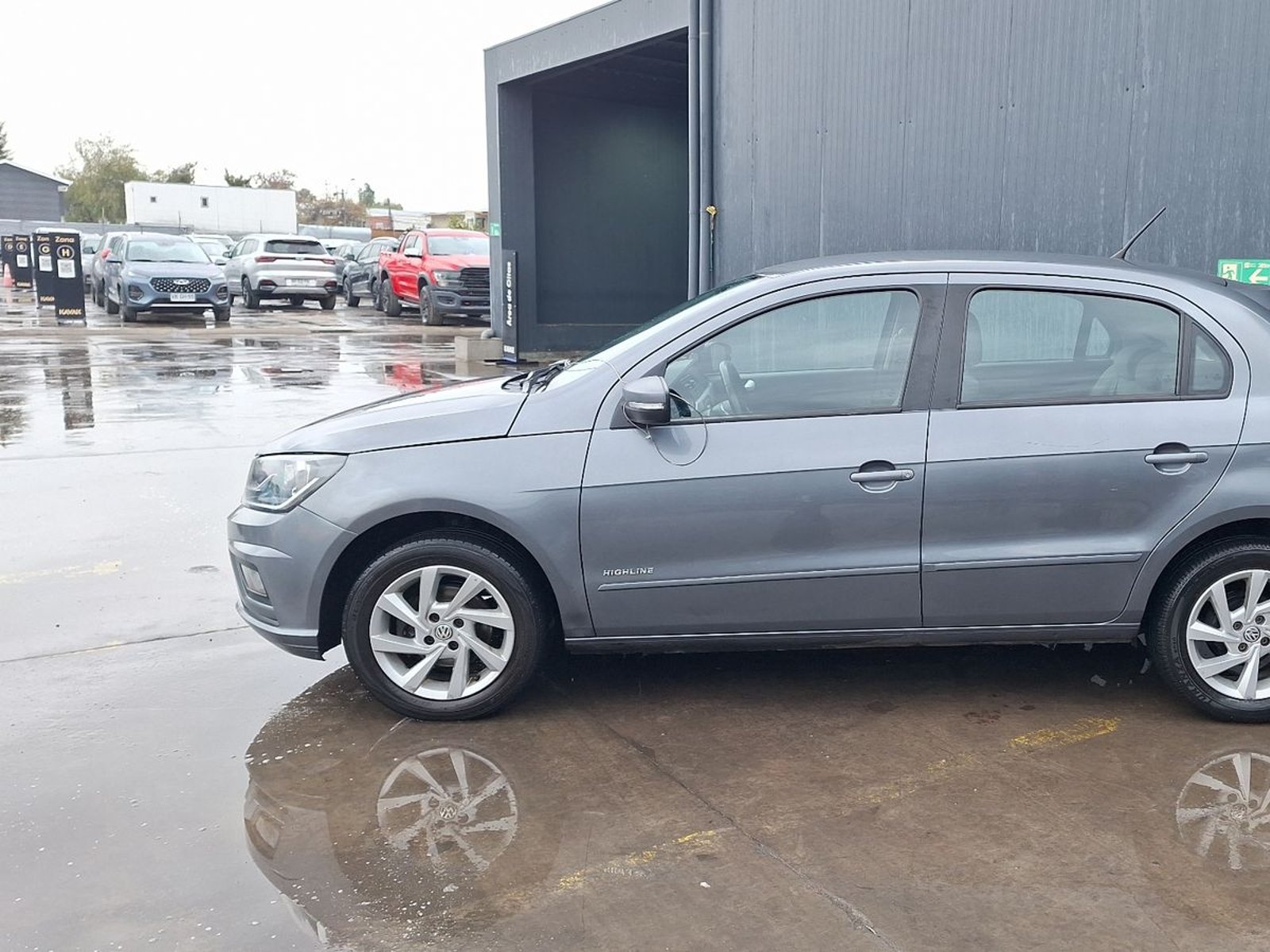 Volkswagen Gol 2021 - Foto 2 de 14