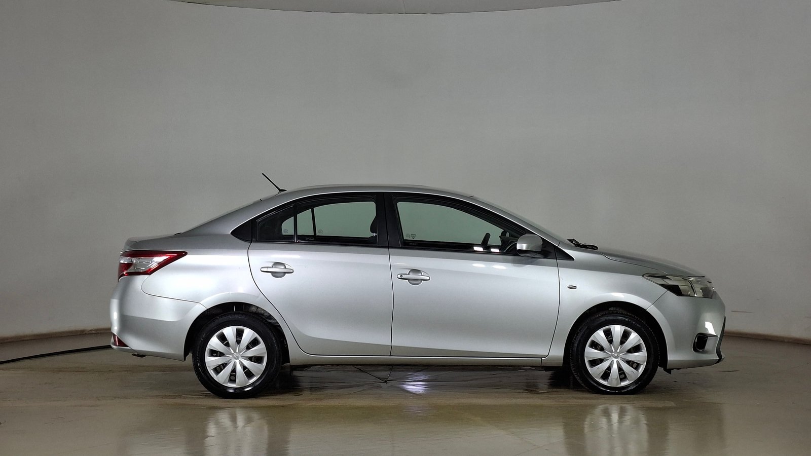 Toyota Yaris 2017 - Imagen 4 de 17