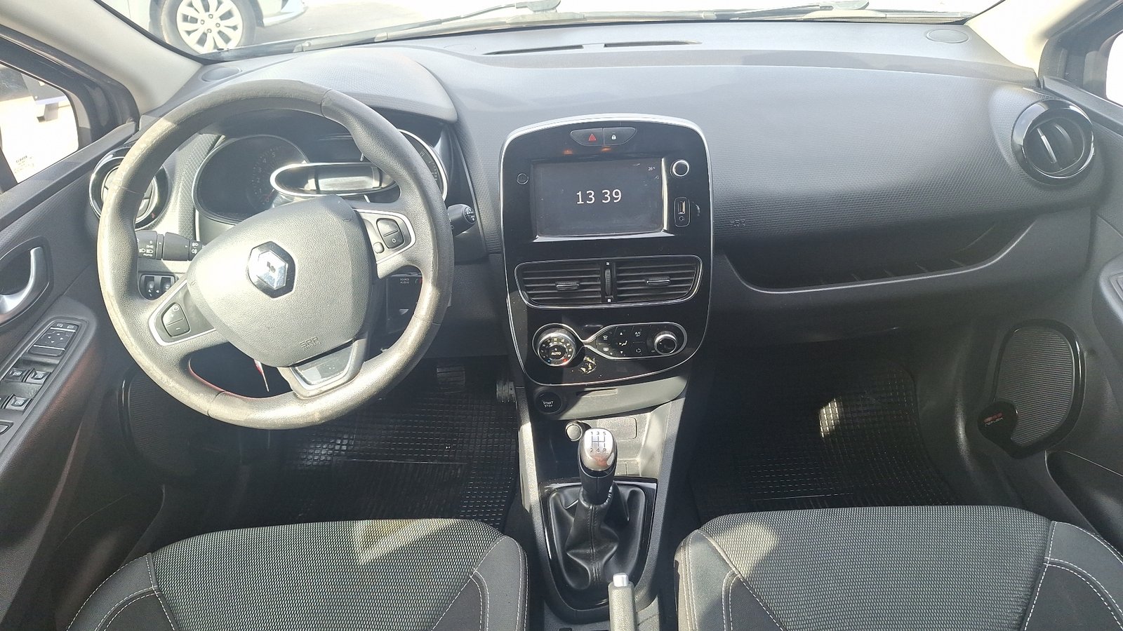 Renault Clio 2017 - Imagen 6 de 14