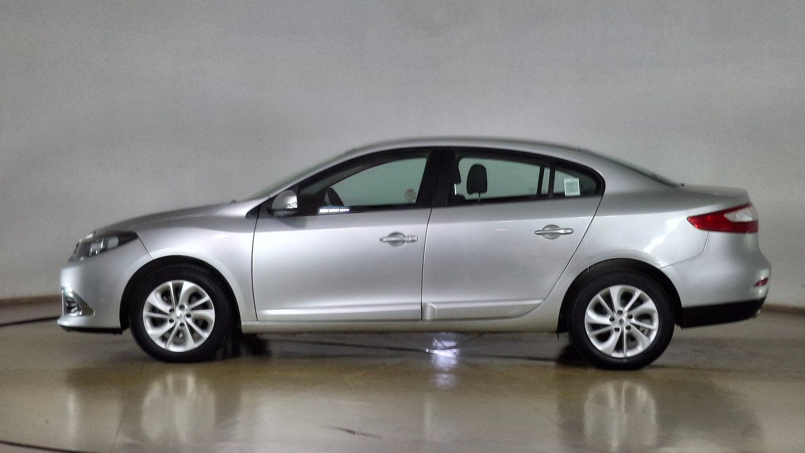 Renault Fluence 2017 - Imagen 7 de 15