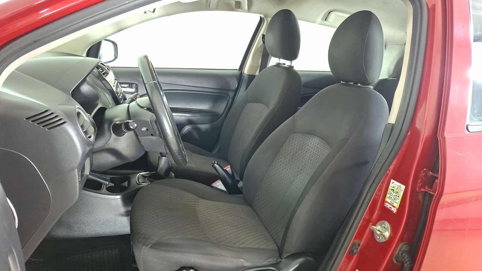 Mitsubishi Mirage 2018 - Imagen 13 de 16