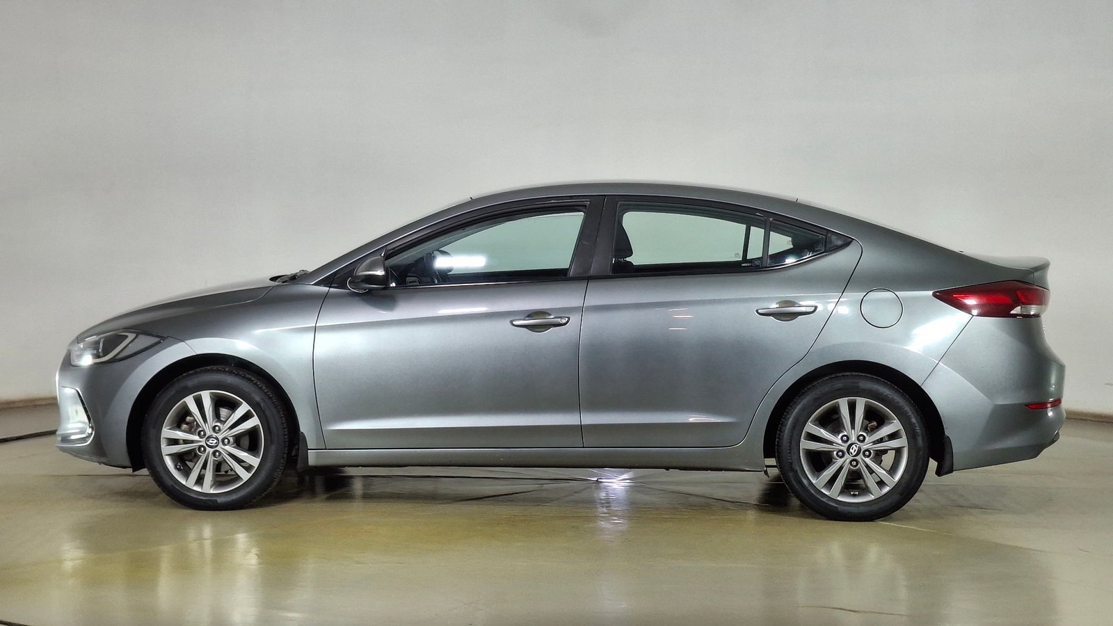 Hyundai Elantra 2016 - Imagen 7 de 15