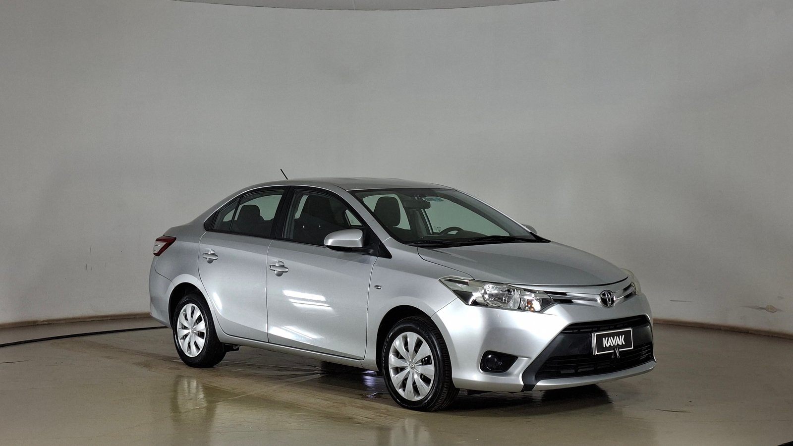 Toyota Yaris 2017 - Imagen 3 de 17