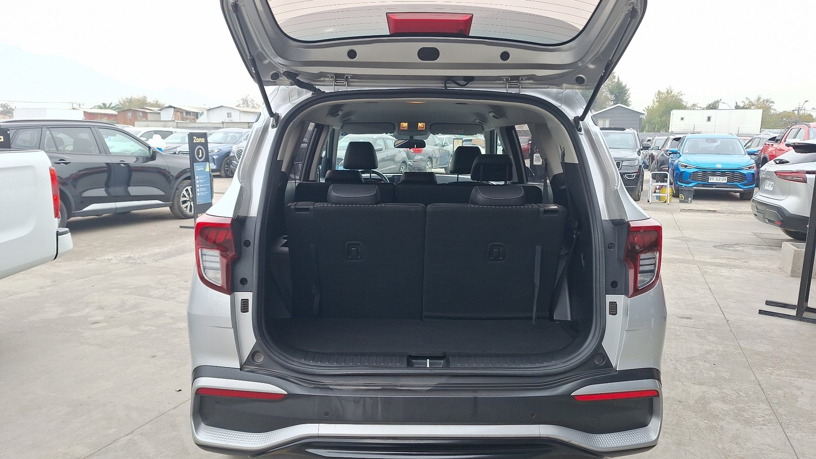 Kia Carens 2023 - Imagen 4 de 16