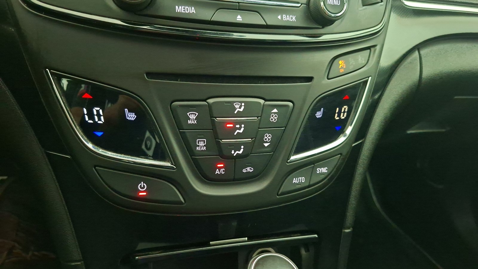 Opel Insignia 2015 - Imagen 16 de 17