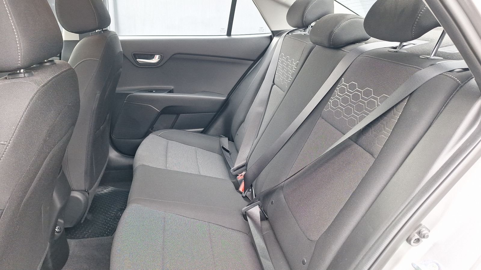 Kia RIO 4 2023 - Imagen 13 de 15
