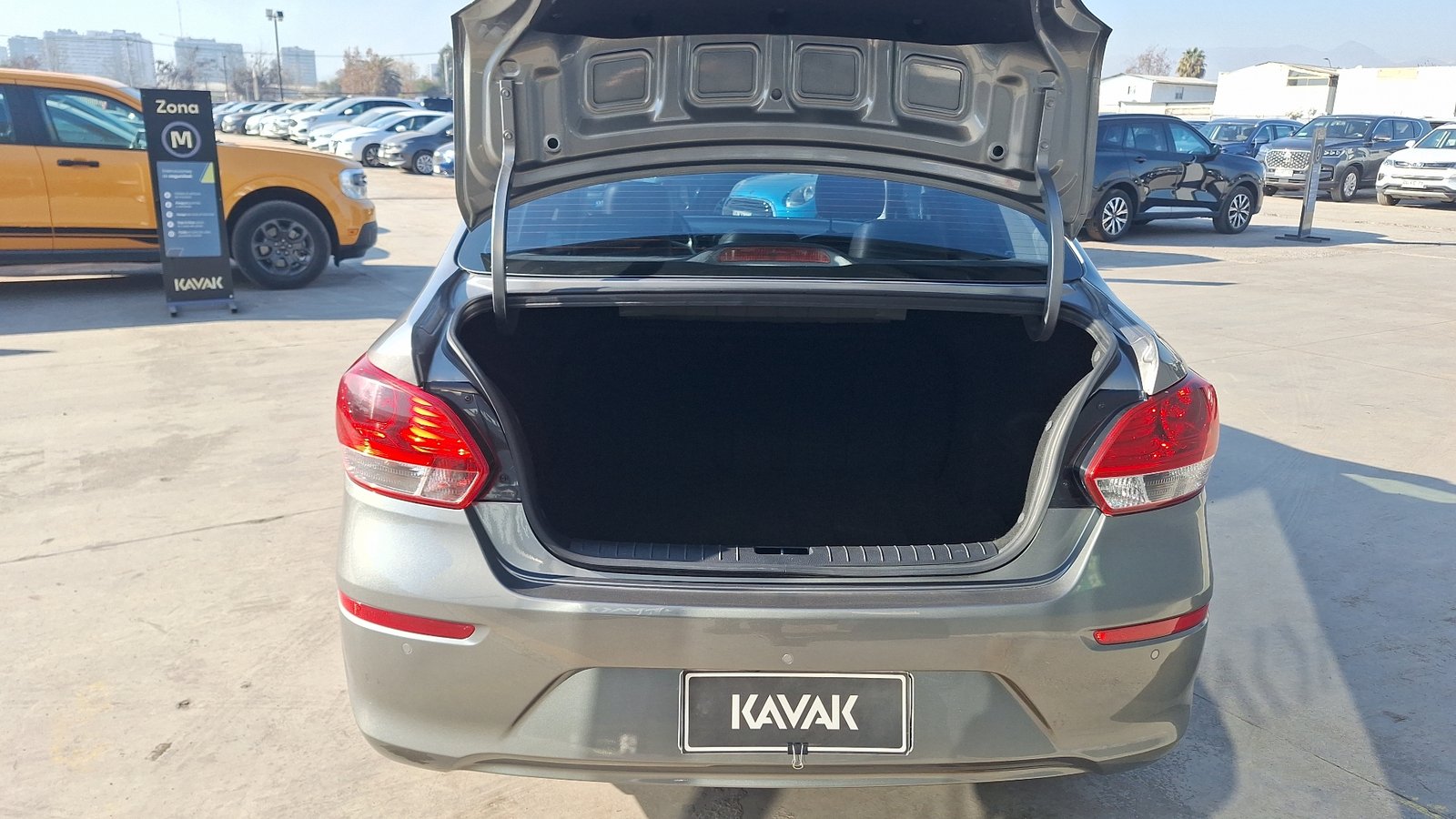 Kia Soluto 2024 - Foto 4 de 16