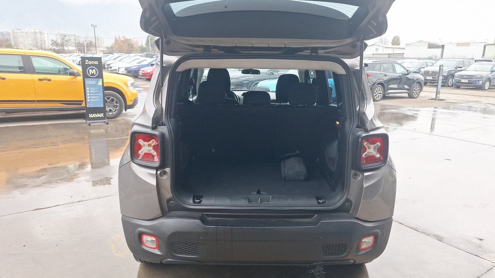 Jeep Renegade 2021 - Foto 4 de 15