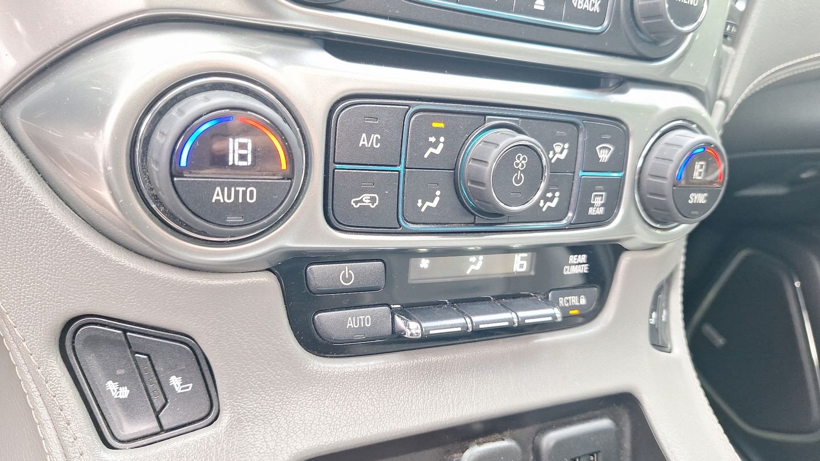 Chevrolet Tahoe 2015 - Imagen 17 de 17