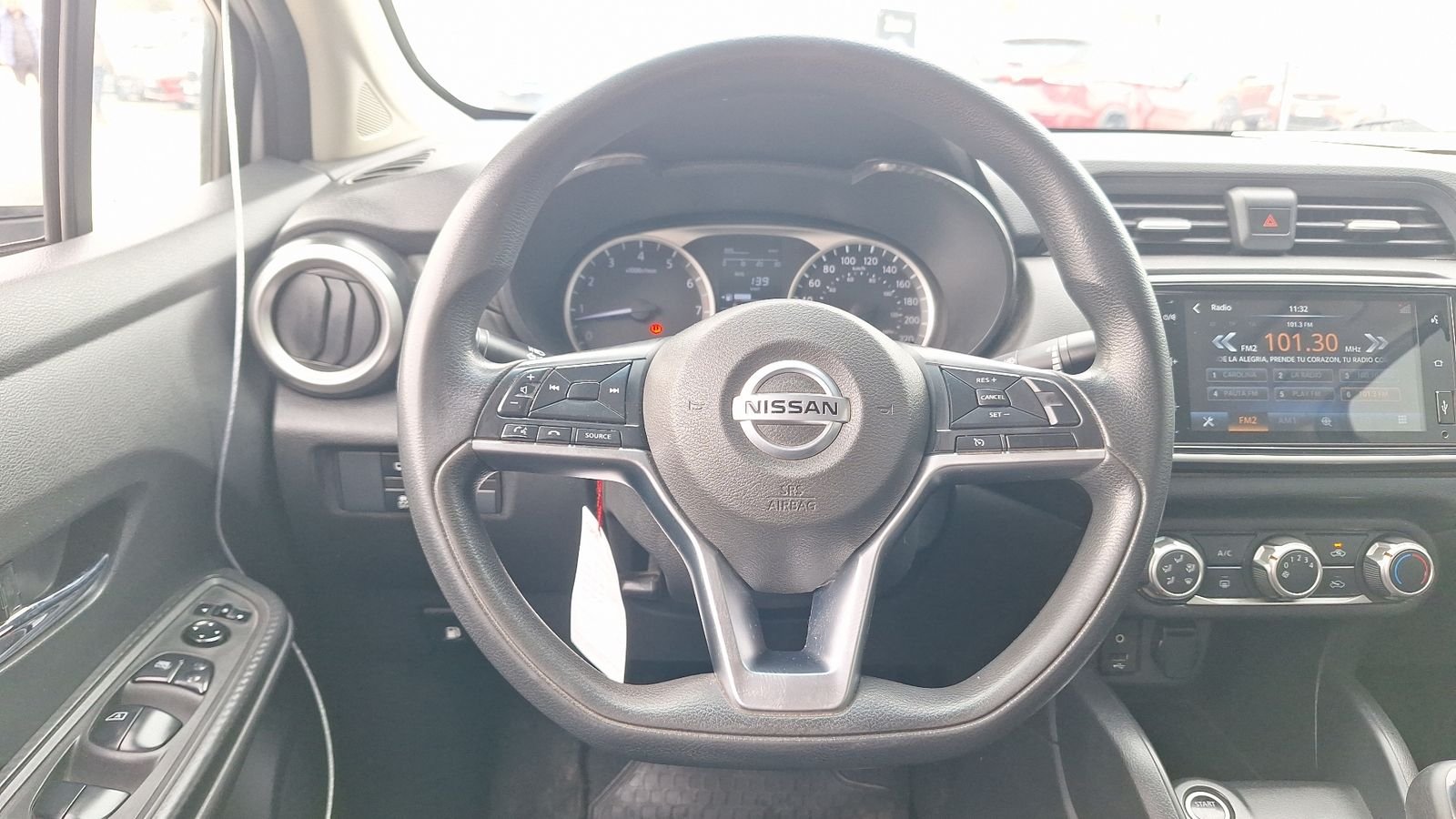 Nissan Versa 2020 - Imagen 8 de 14