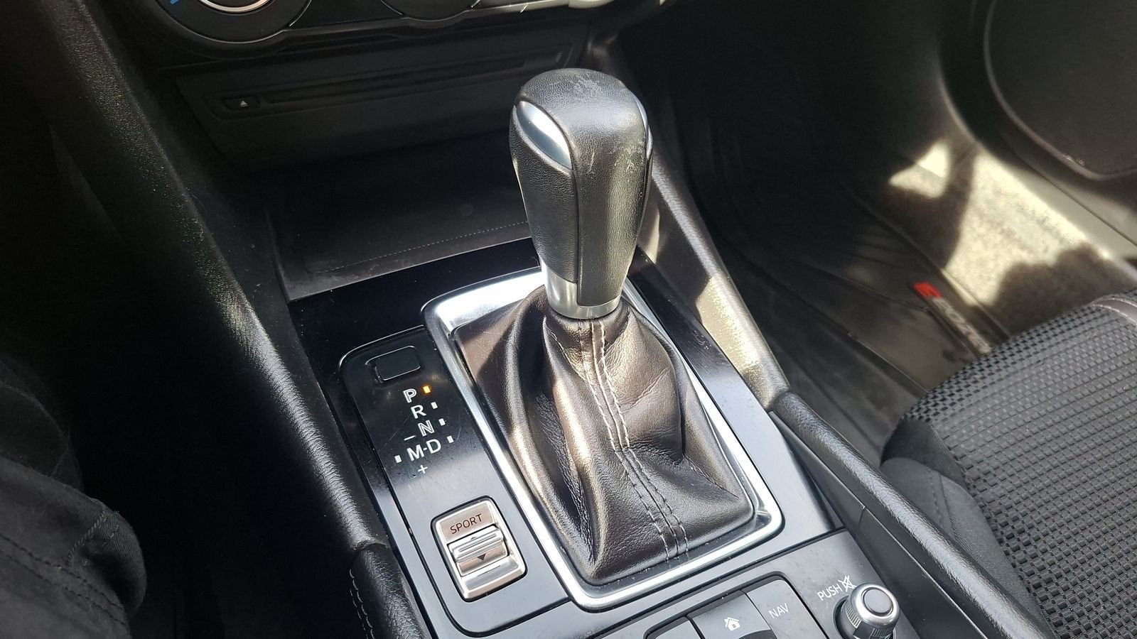 Mazda Mazda 3 2017 - Imagen 11 de 16