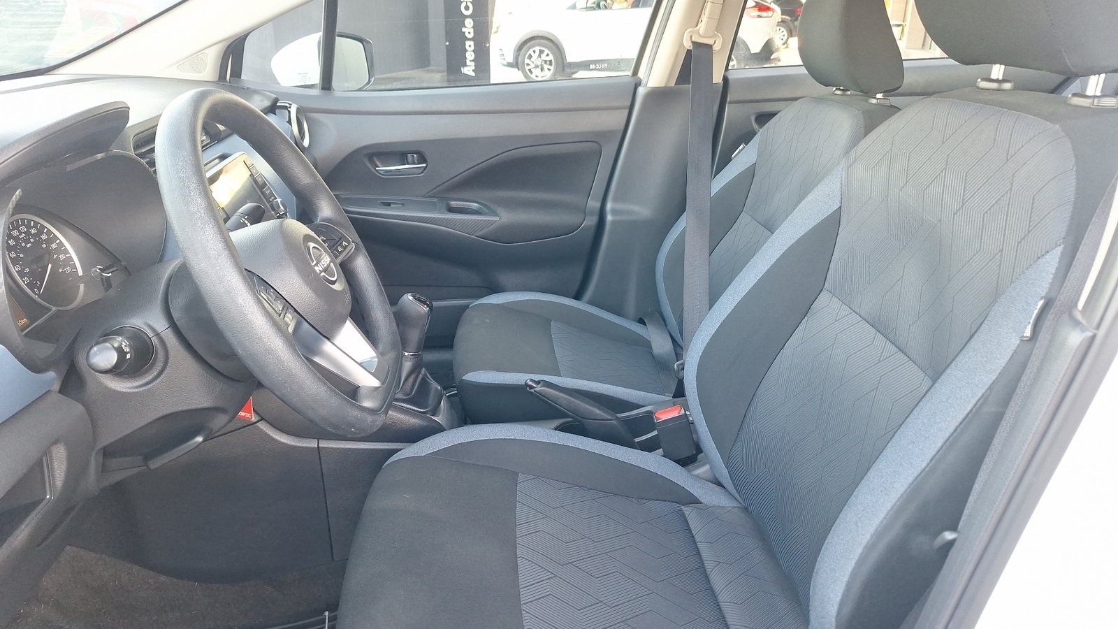 Nissan Versa 2025 - Imagen 14 de 15