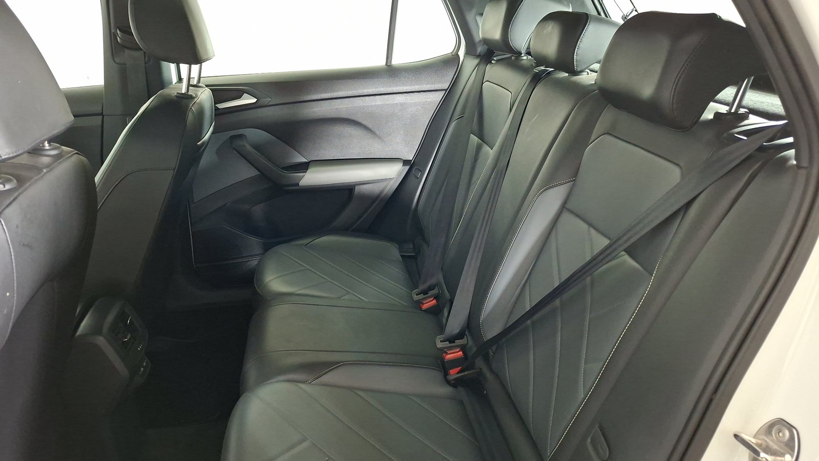Volkswagen T-Cross 2025 - Imagen 15 de 17