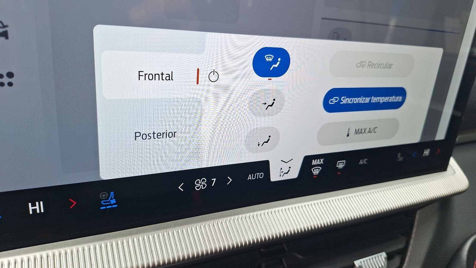 Ford Explorer 2025 - Imagen 17 de 17