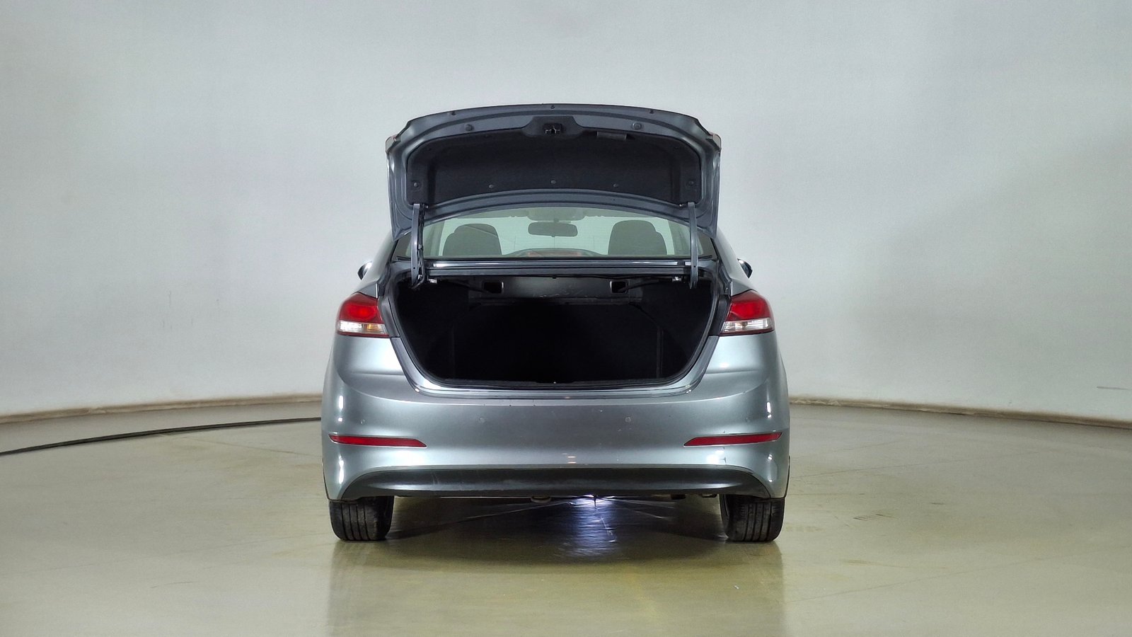 Hyundai Elantra 2016 - Imagen 6 de 15