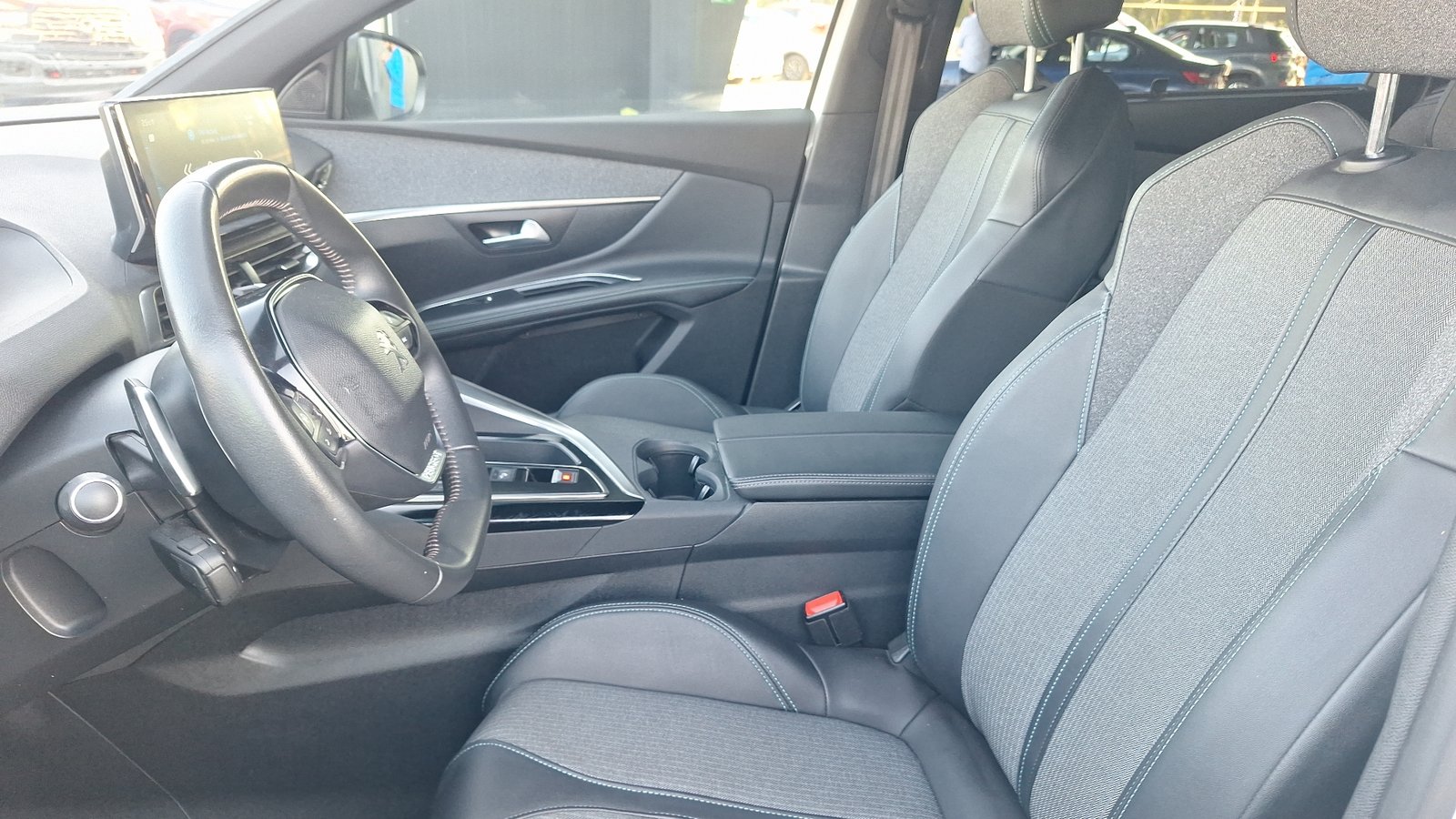 Peugeot 5008 2024 - Imagen 15 de 16
