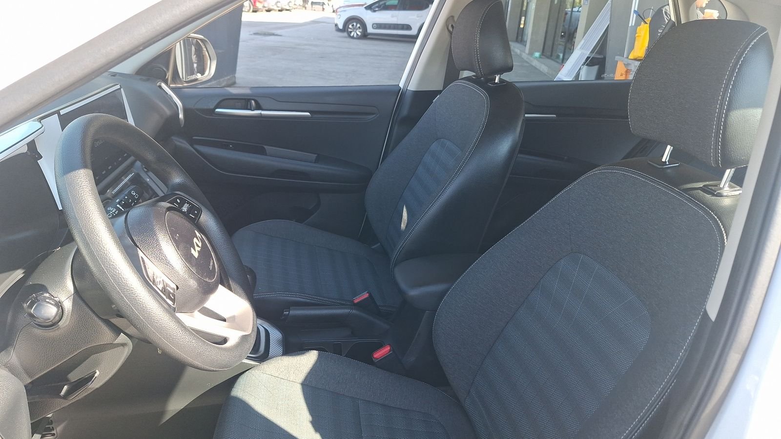 Kia Sonet 2023 - Imagen 14 de 15