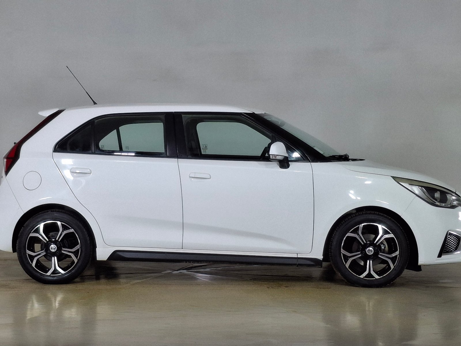 MG 3 2020 - Foto 2 de 2