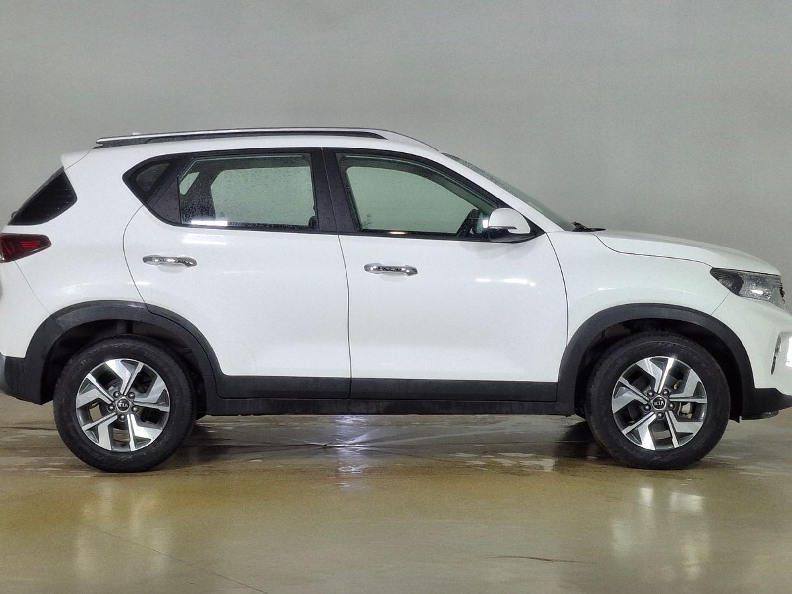 Kia Sonet 2021 - Foto 4 de 16