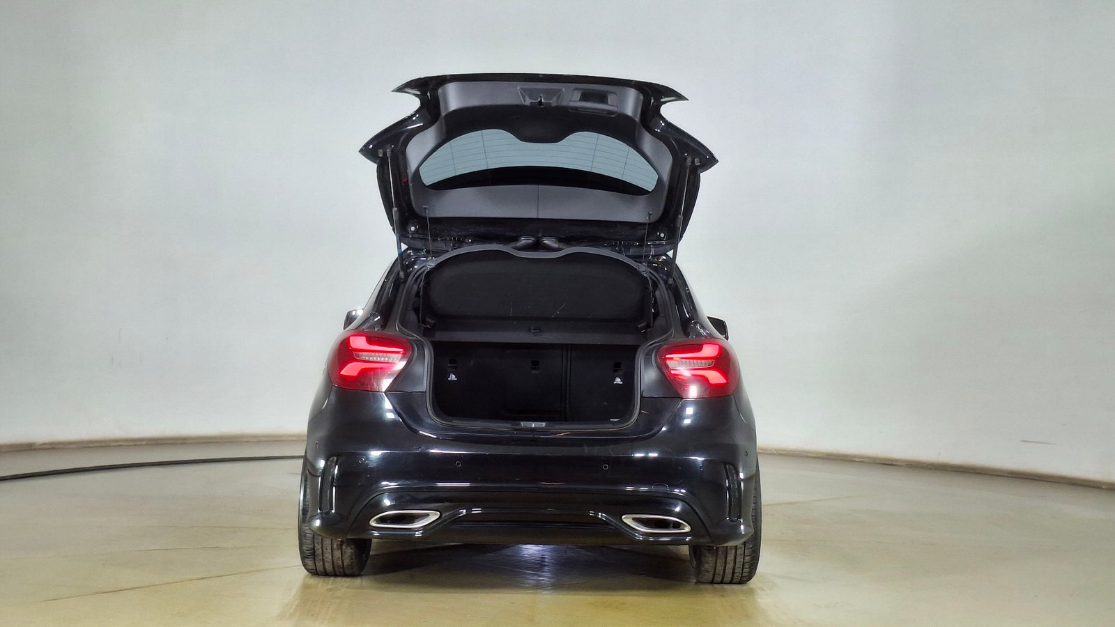 Mercedes Benz Clase A 2018 - Imagen 6 de 16