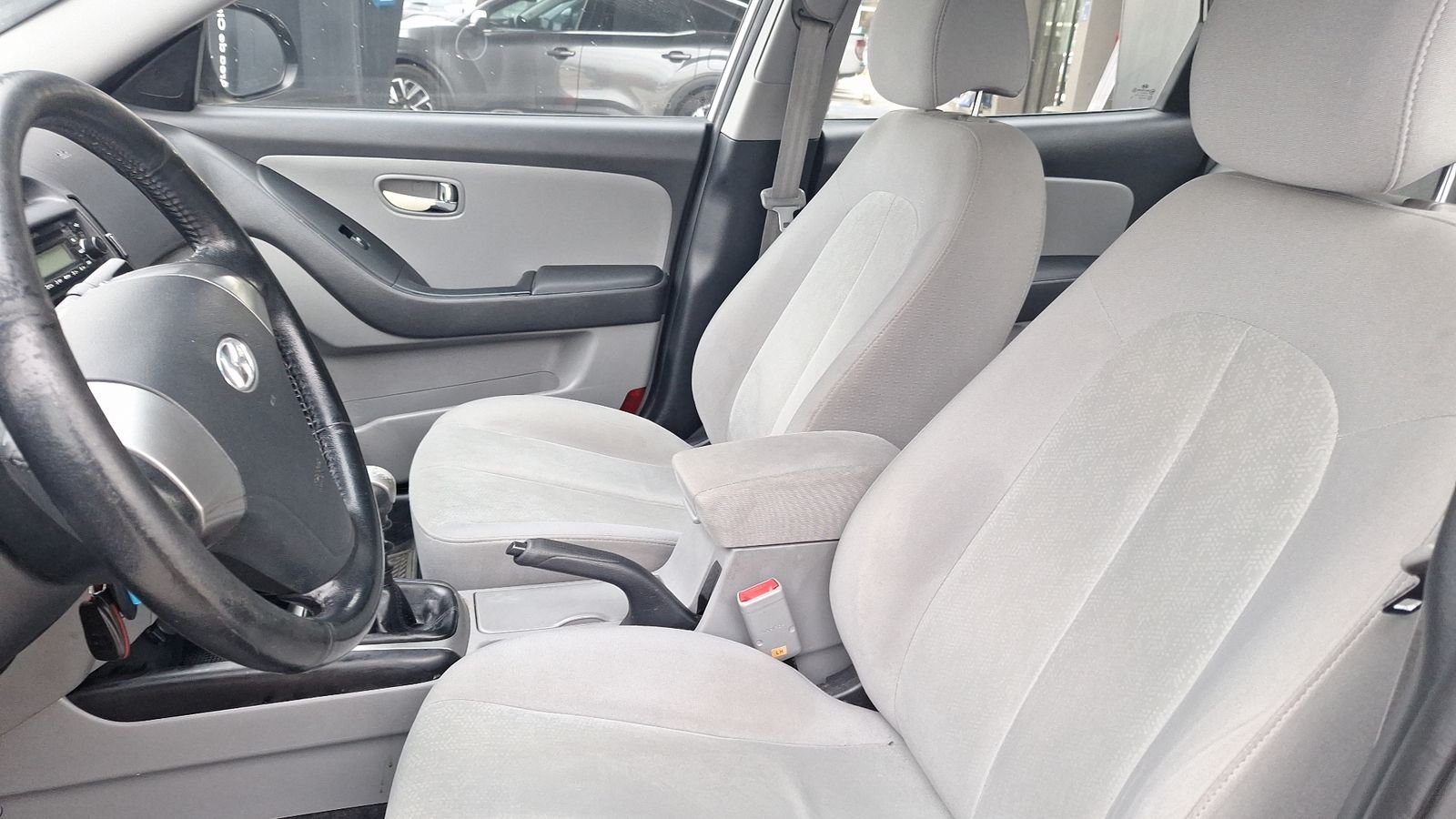 Hyundai Elantra 2011 - Imagen 13 de 14