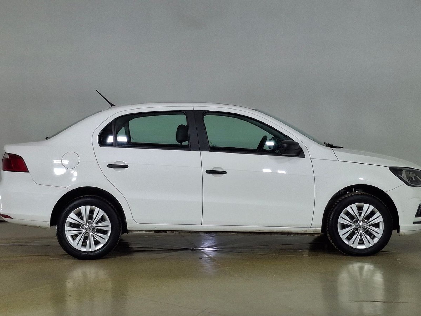 Volkswagen Voyage 2023 - Foto 4 de 15
