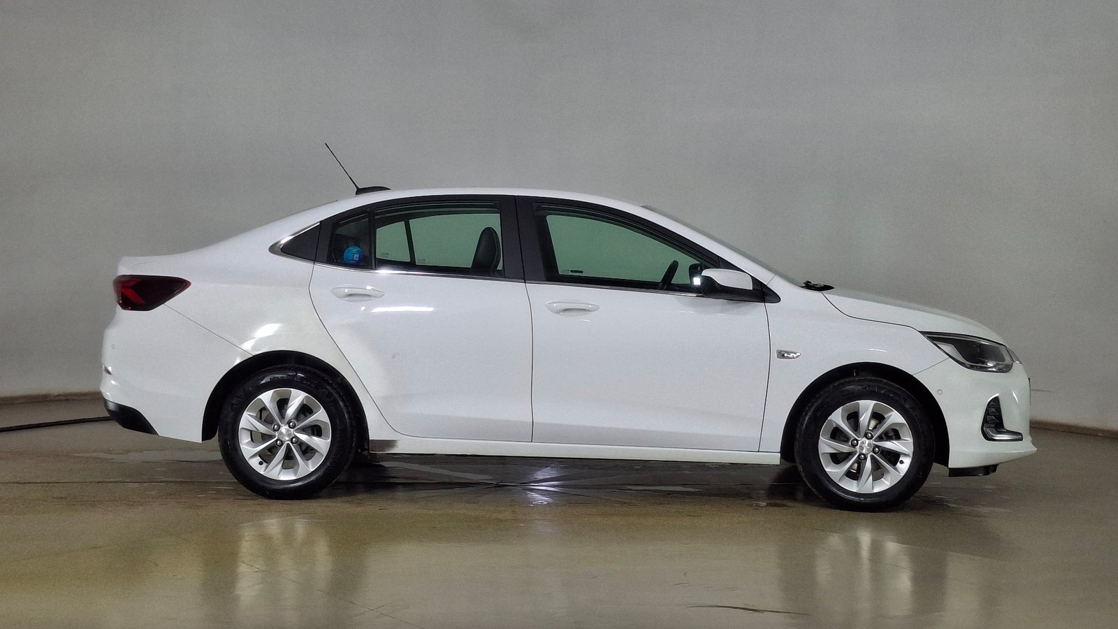 Chevrolet Onix 2020 - Foto 4 de 16