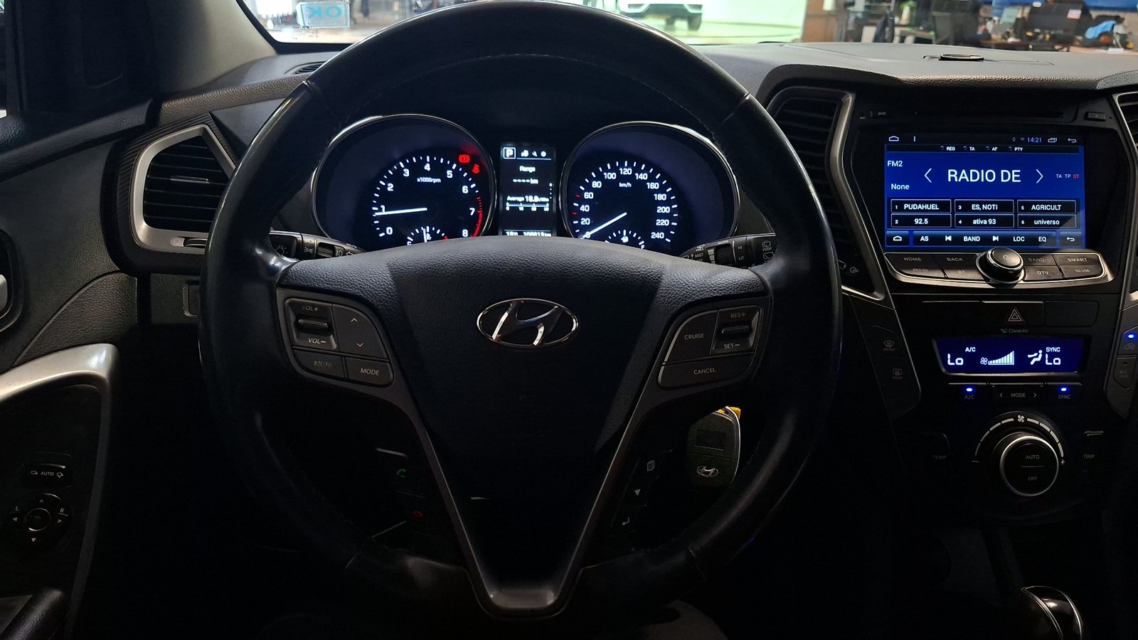 Hyundai Santa Fe 2017 - Imagen 9 de 17