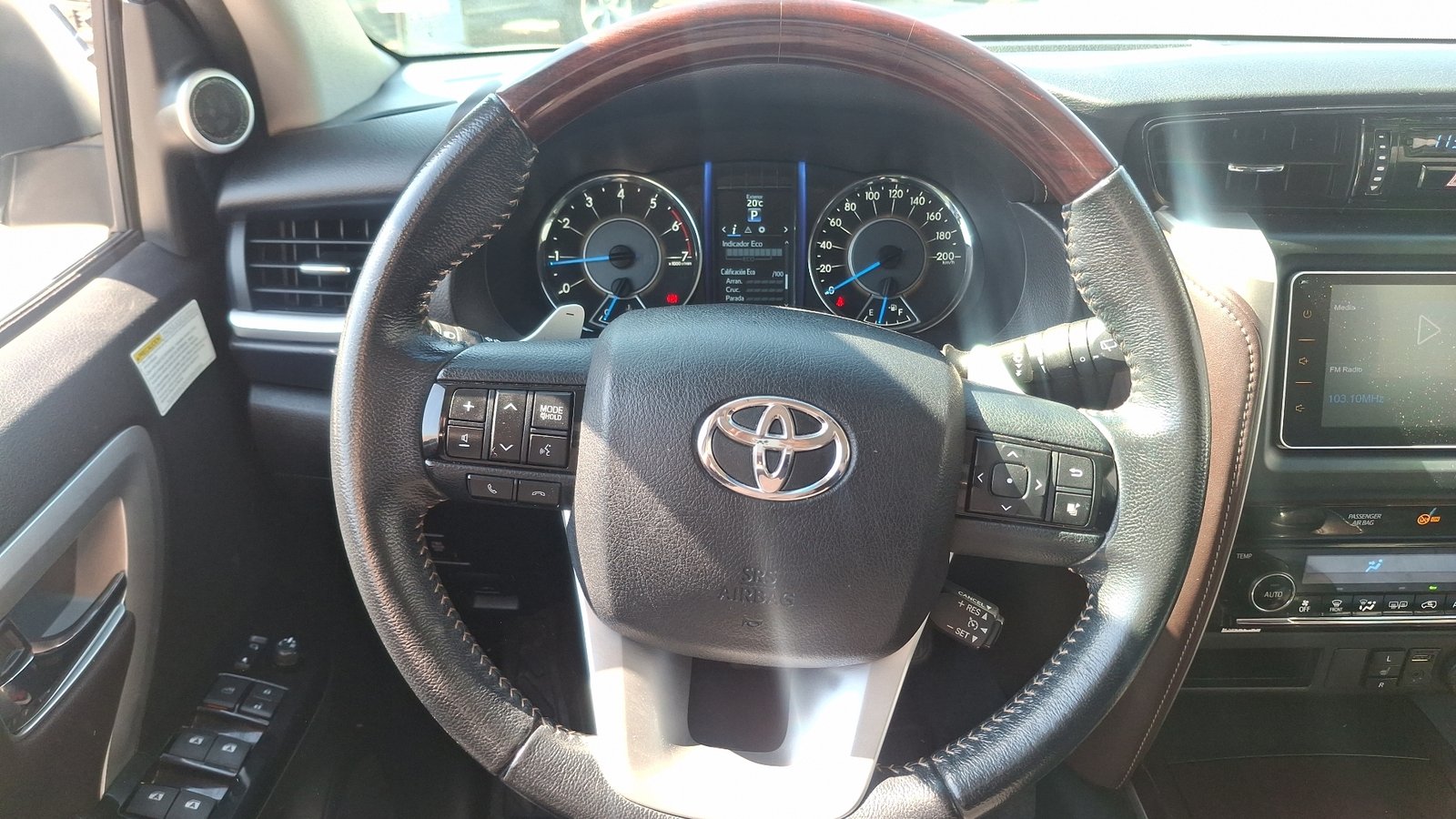 Toyota Fortuner 2019 - Imagen 9 de 17