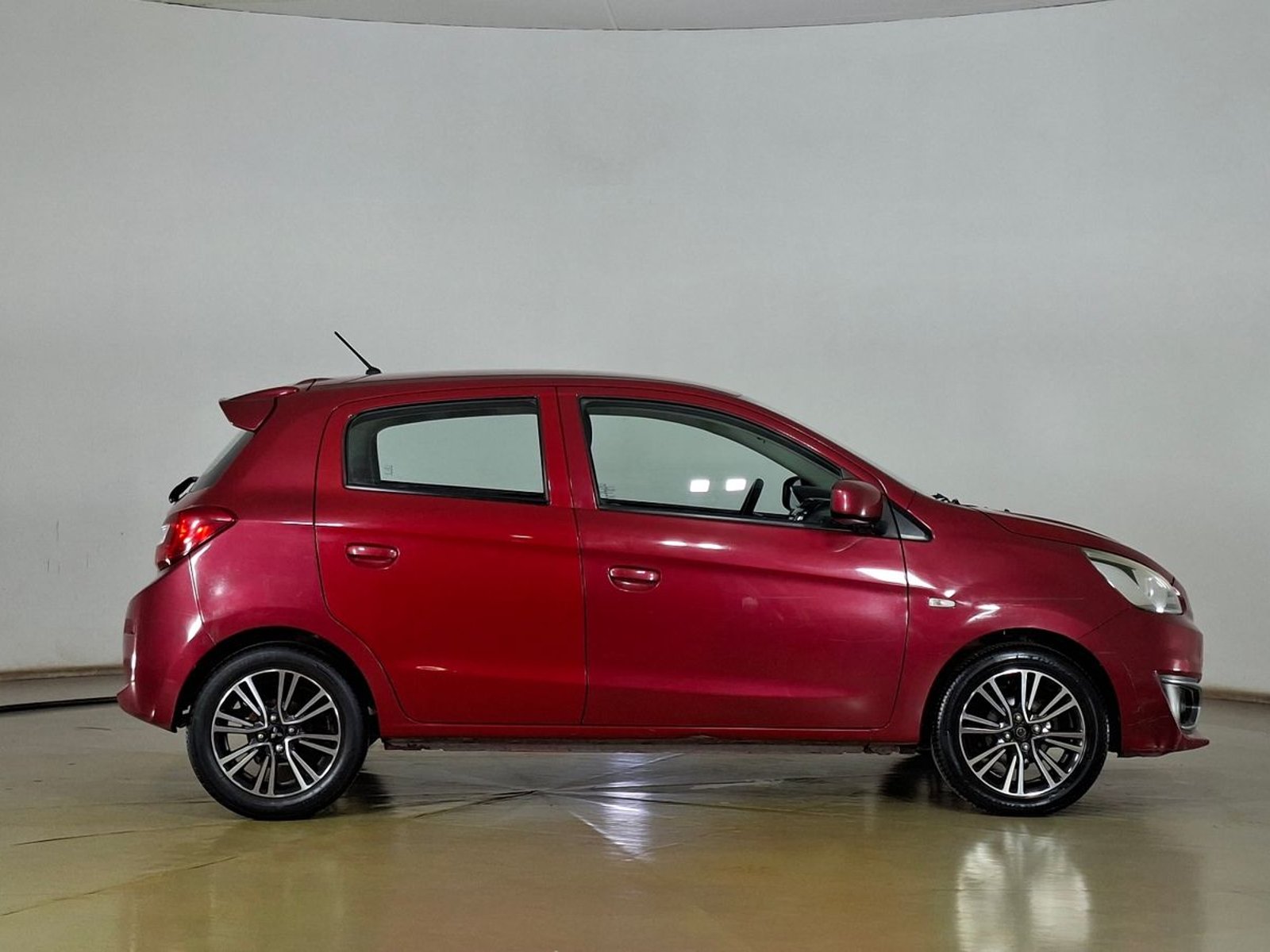 Mitsubishi Mirage 2018 - Foto 4 de 16