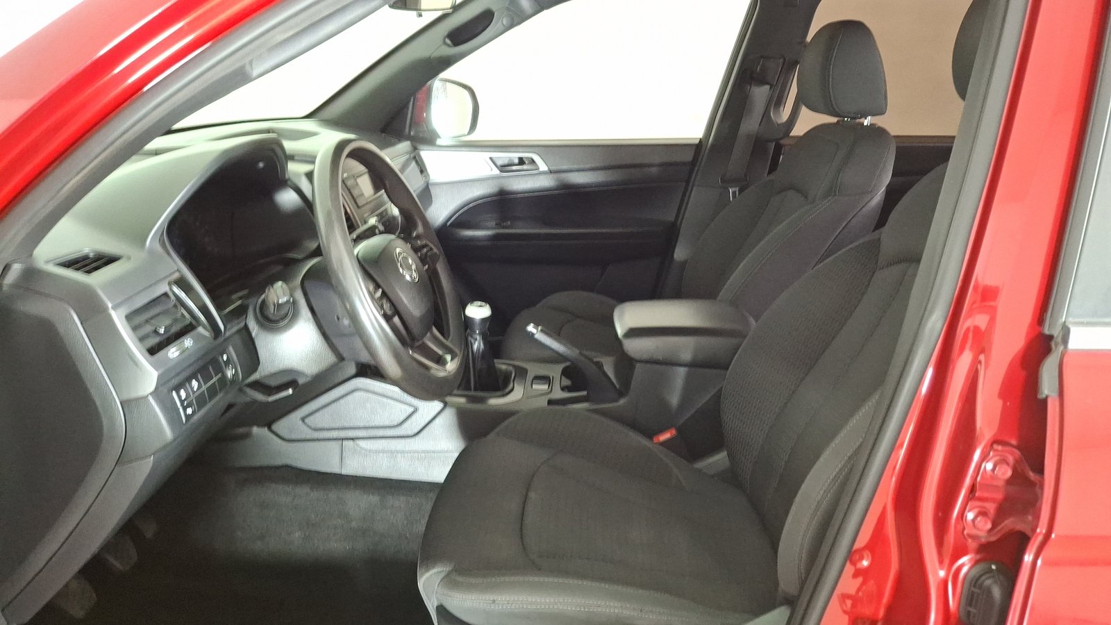 Ssangyong Grand Musso 2024 - Imagen 12 de 15