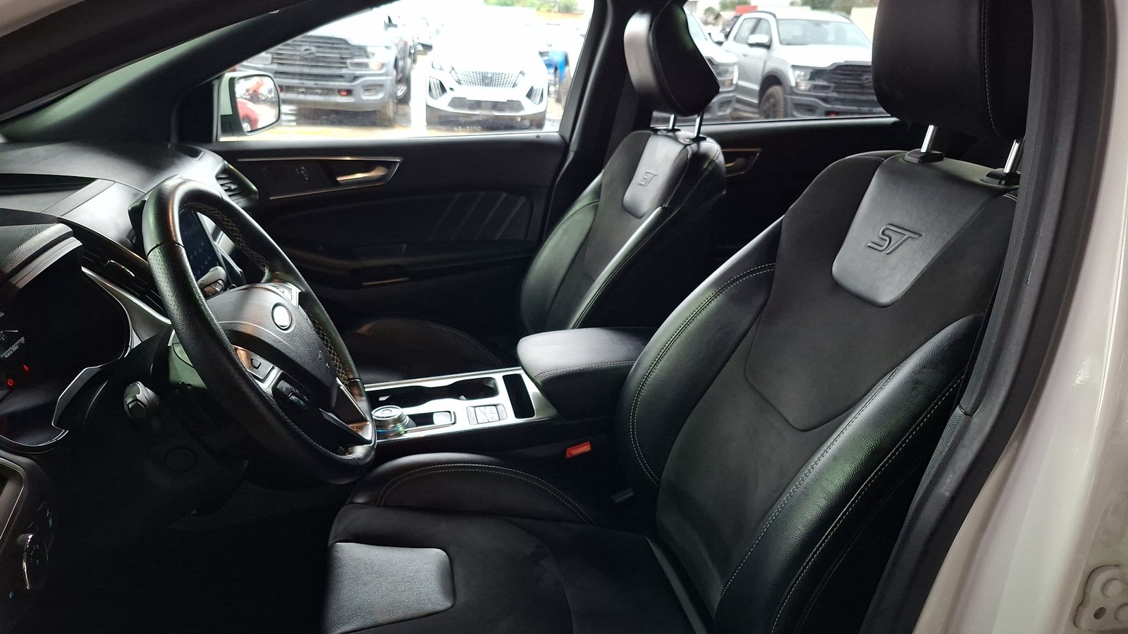 Ford Edge 2023 - Imagen 14 de 16